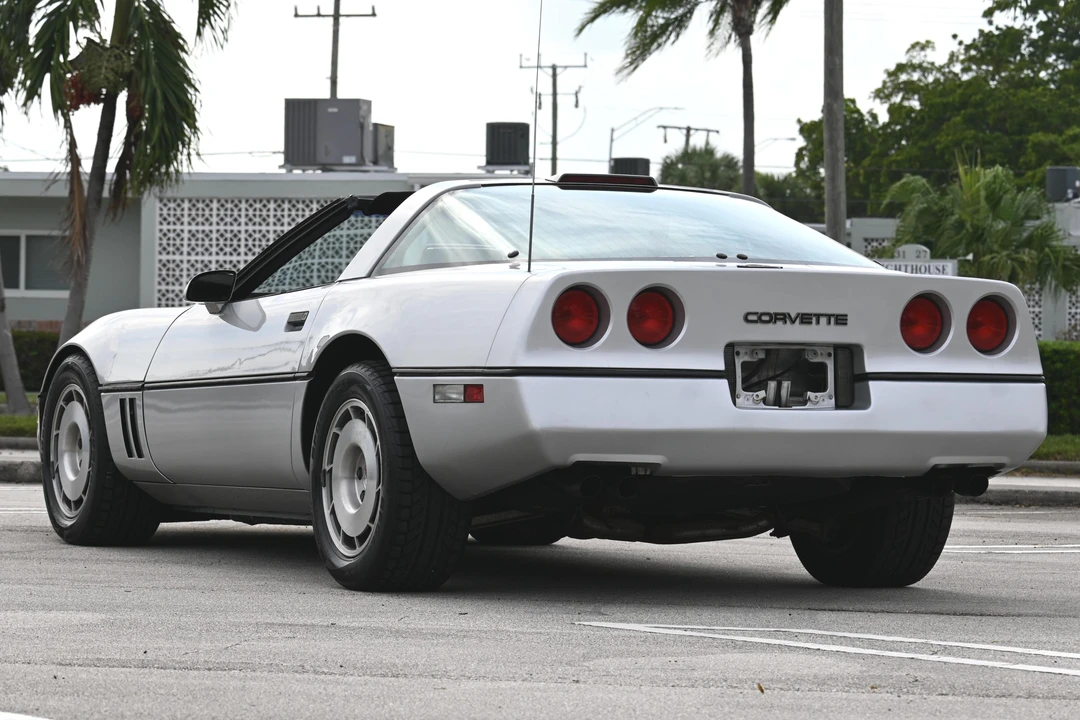1986 Chevrolet Corvette C4 - Image 4 of 31