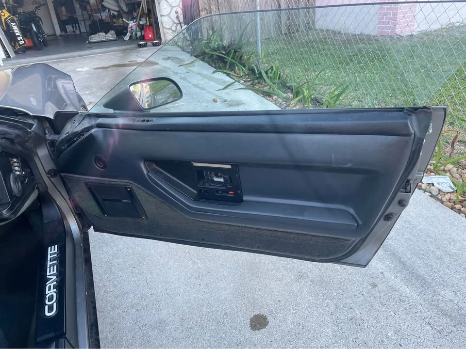 1986 Chevrolet Corvette C4 - Image 17 of 20