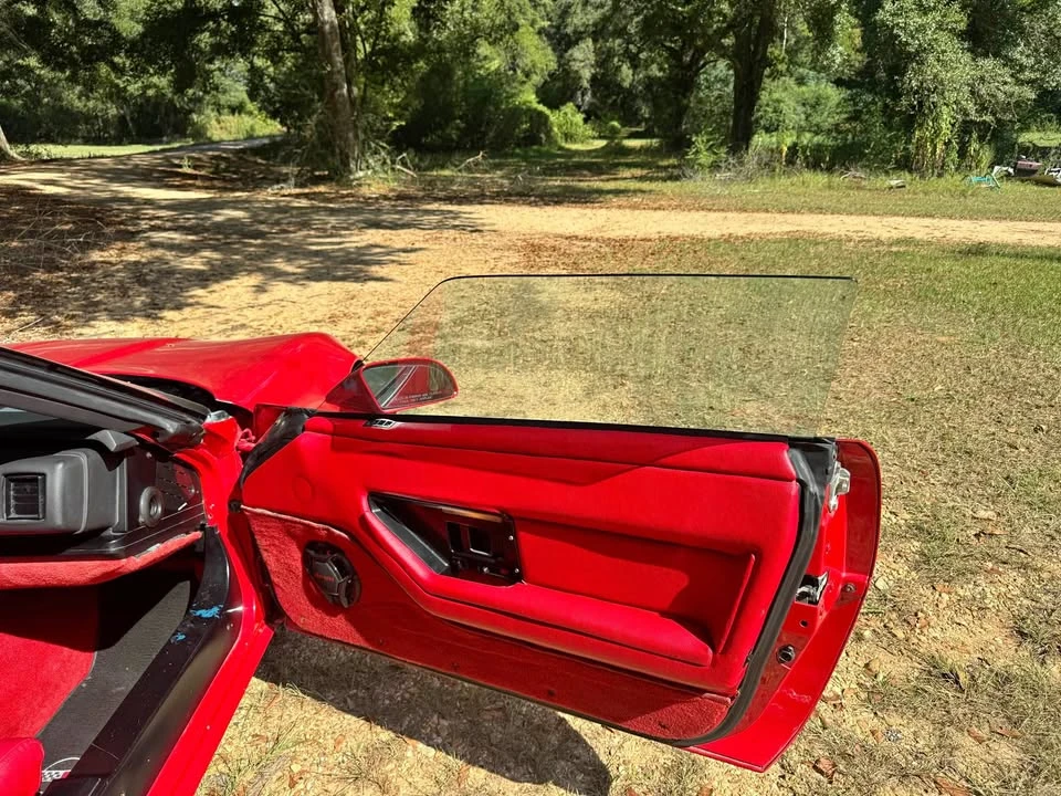 1986 Chevrolet Corvette C4 - Image 1 of 17