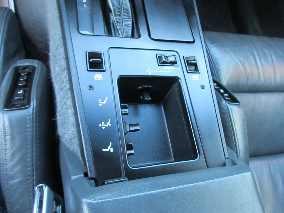 1986 Chevrolet Corvette C4 - Image 28 of 31