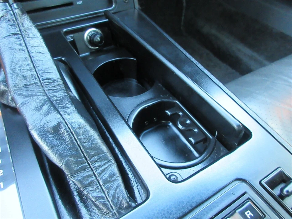 1986 Chevrolet Corvette C4 - Image 27 of 31