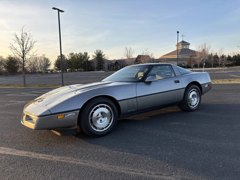 1986 Chevrolet Corvette C4 - Image 4 of 31