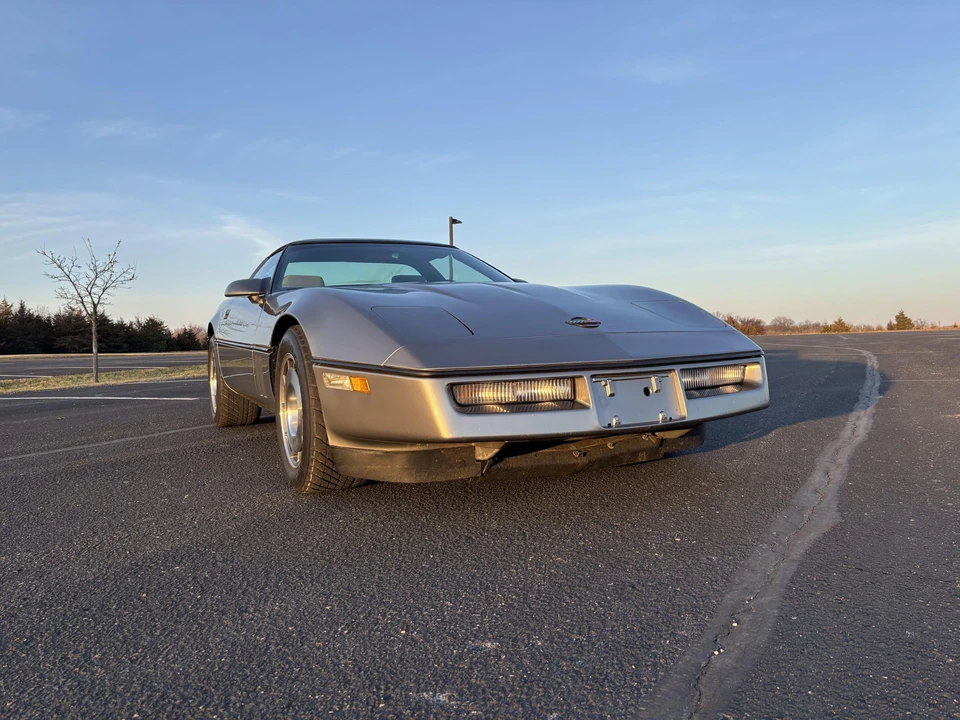 1986 Chevrolet Corvette C4 - Image 13 of 31