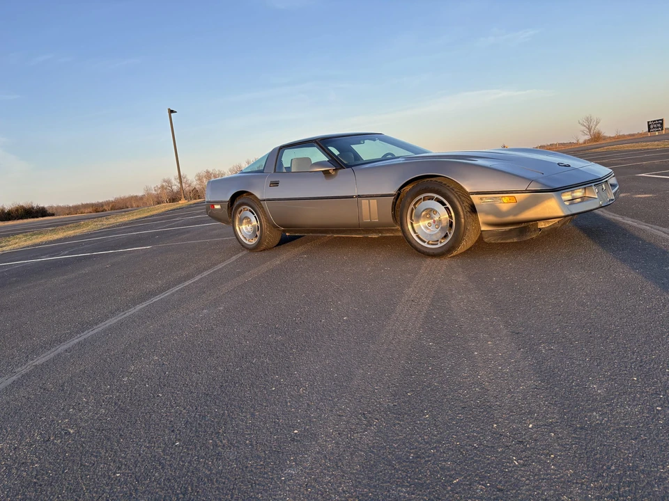 1986 Chevrolet Corvette C4 - Image 18 of 31