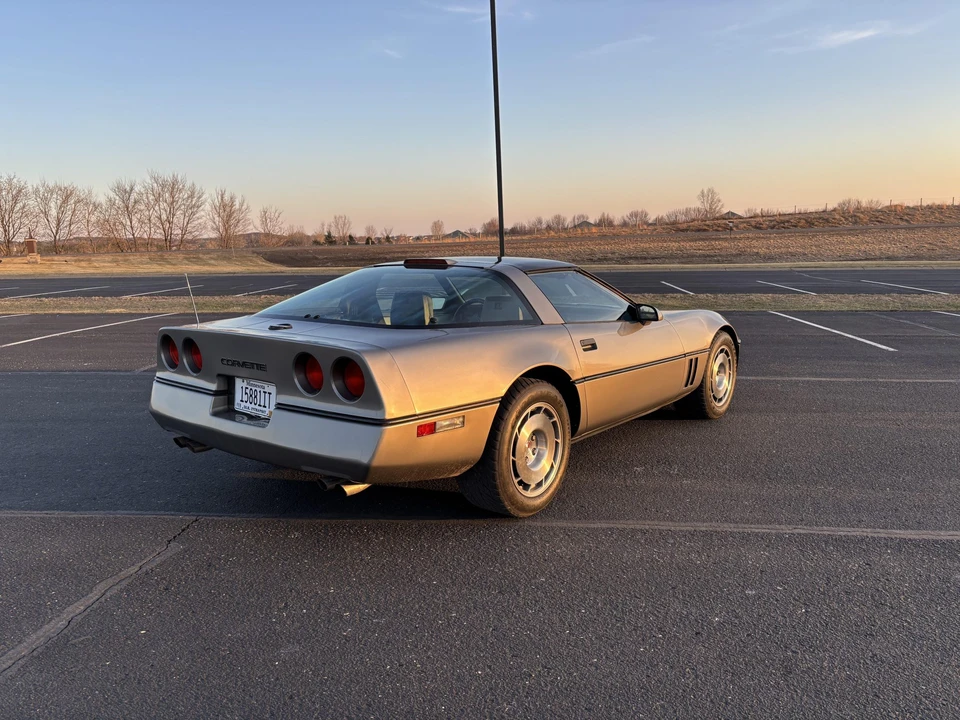 1986 Chevrolet Corvette C4 - Image 25 of 31