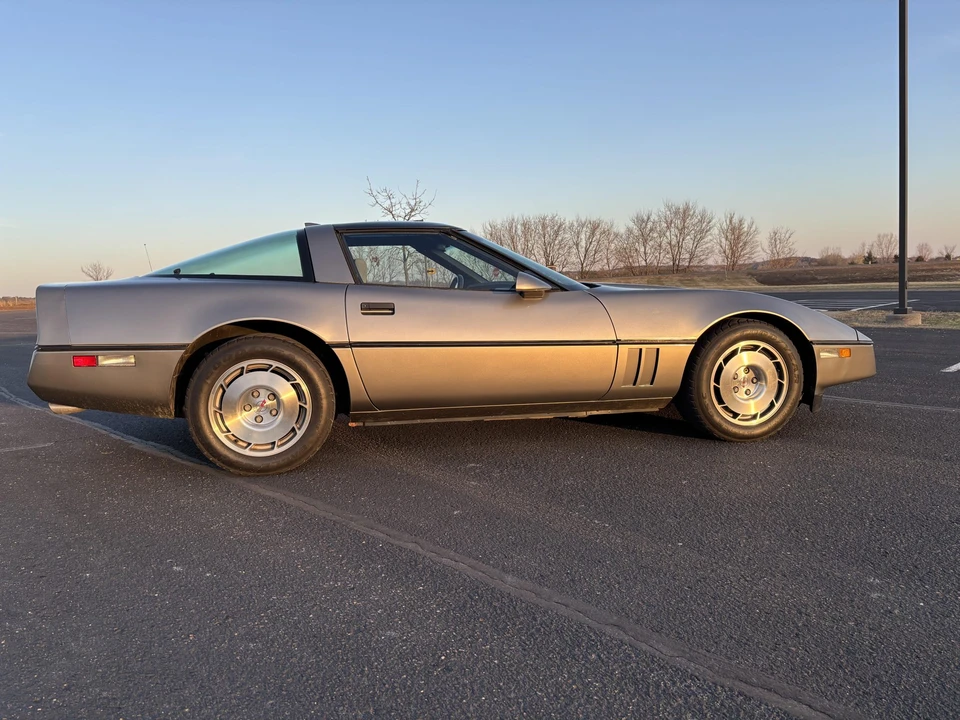 1986 Chevrolet Corvette C4 - Image 21 of 31