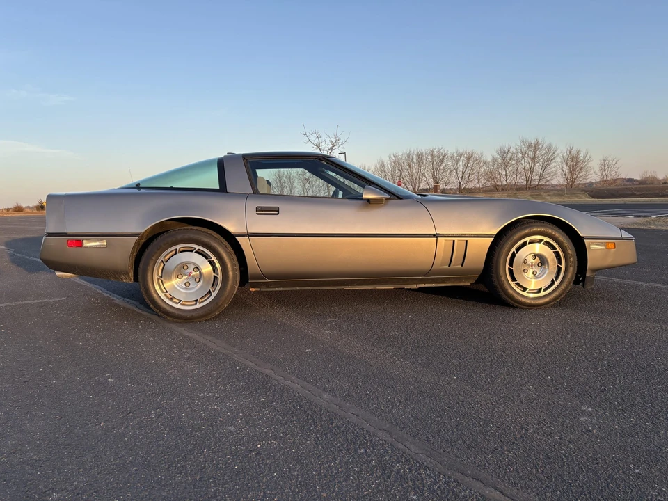 1986 Chevrolet Corvette C4 - Image 22 of 31