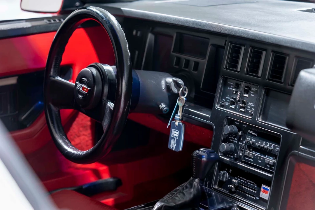 1986 Chevrolet Corvette C4 - Image 15 of 18