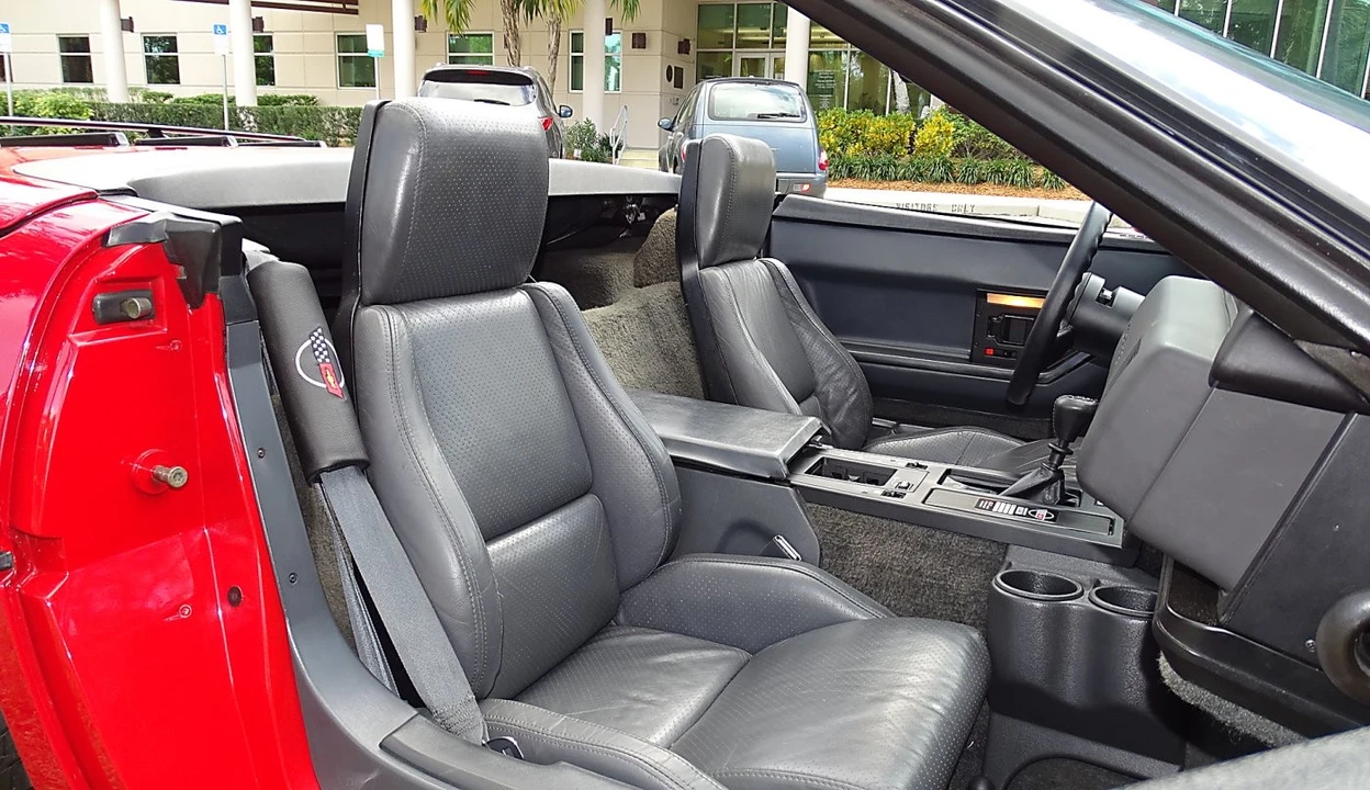 1986 Chevrolet Corvette C4 - Image 14 of 21