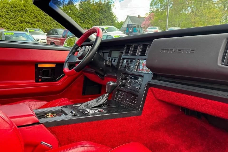1986 Chevrolet Corvette C4 - Image 13 of 19