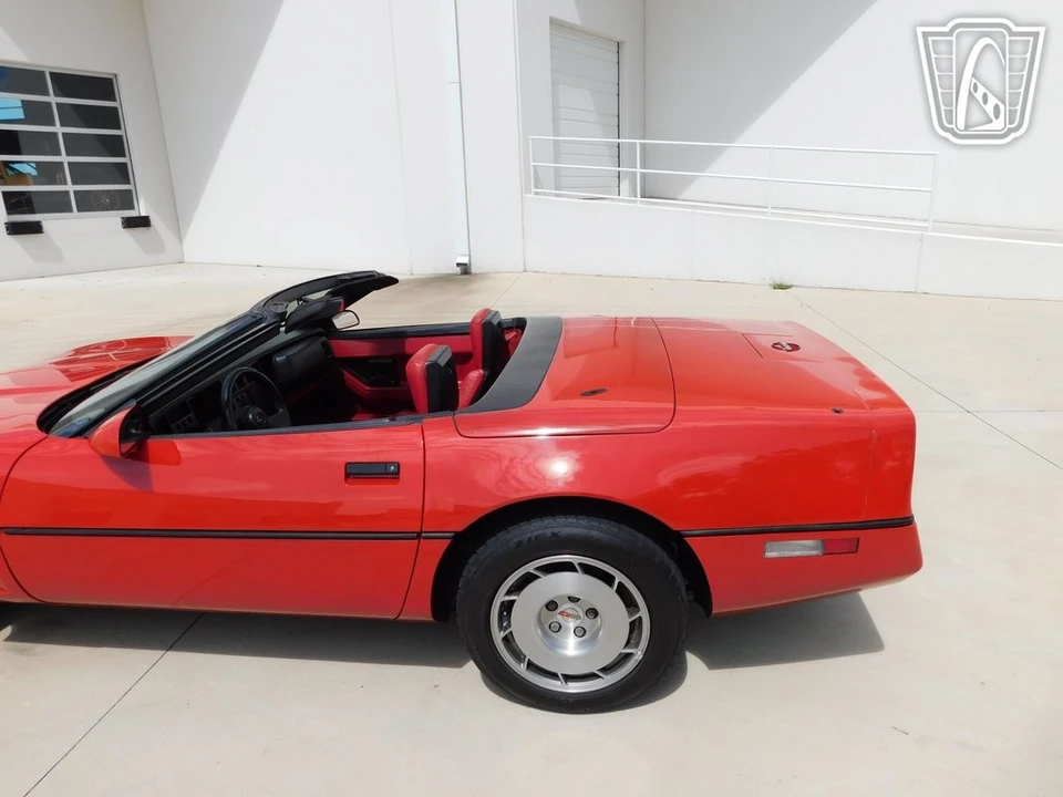 1986 Chevrolet Corvette C4 - Image 18 of 21