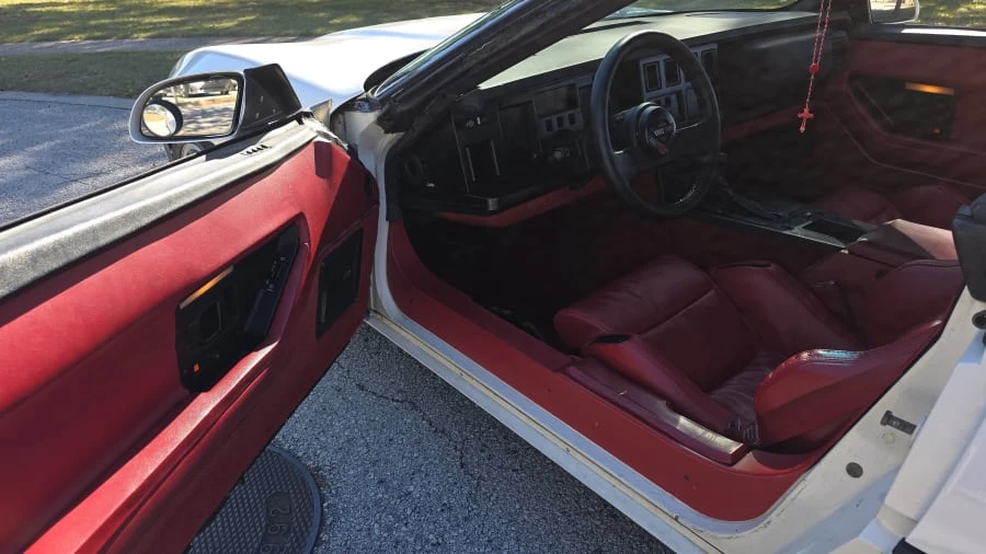1986 Chevrolet Corvette C4 - Image 11 of 13