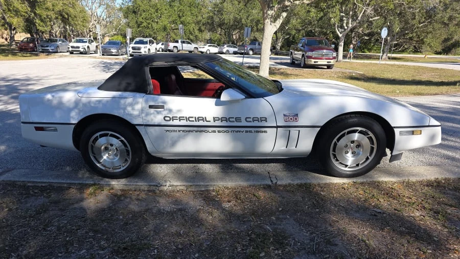 1986 Chevrolet Corvette C4 - Image 2 of 13