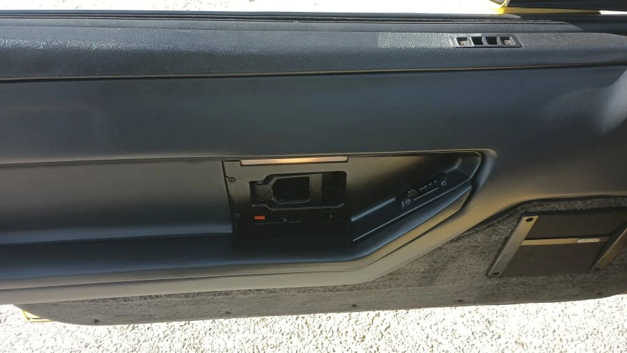 1986 Chevrolet Corvette C4 - Image 14 of 17