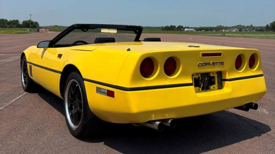 1986 Chevrolet Corvette C4 - Image 17 of 28