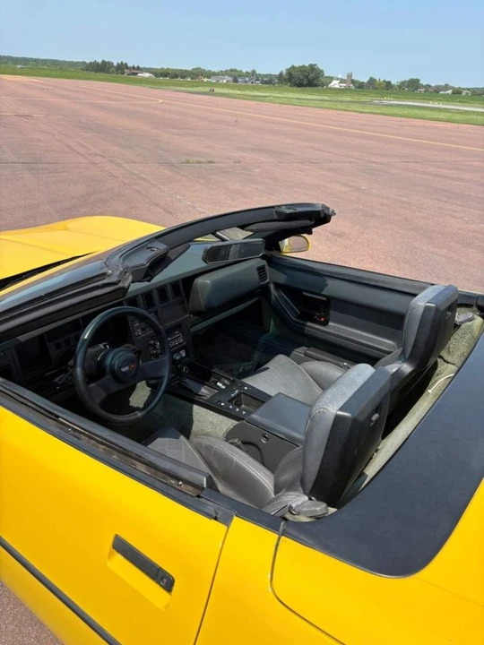 1986 Chevrolet Corvette C4 - Image 27 of 28
