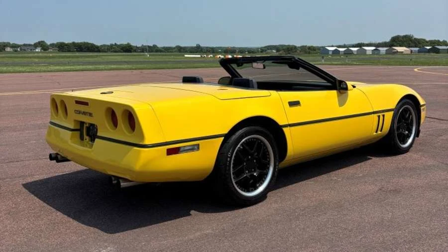 1986 Chevrolet Corvette C4 - Image 3 of 28