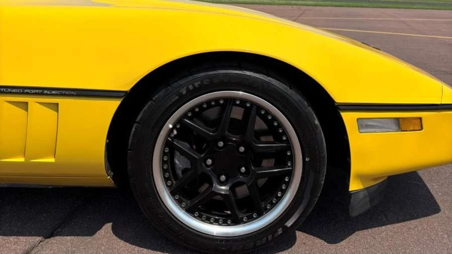 1986 Chevrolet Corvette C4 - Image 25 of 28