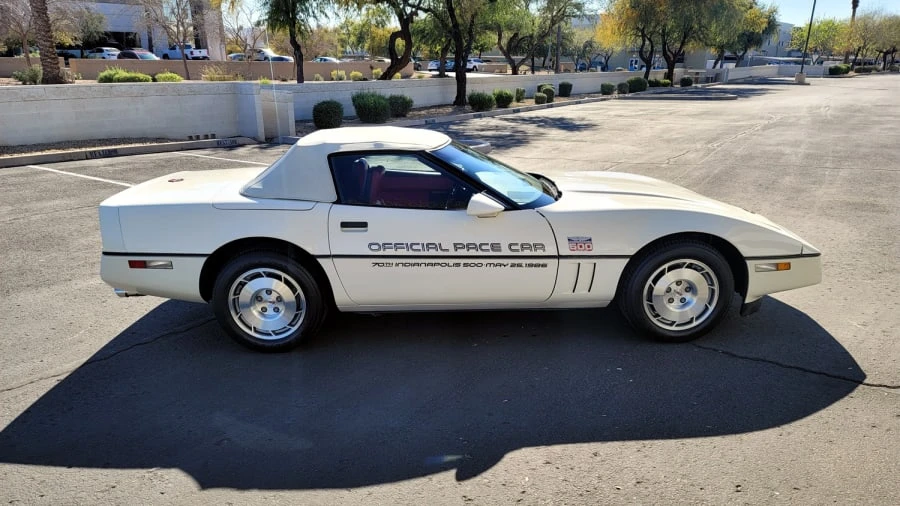 1986 Chevrolet Corvette C4 - Image 17 of 18