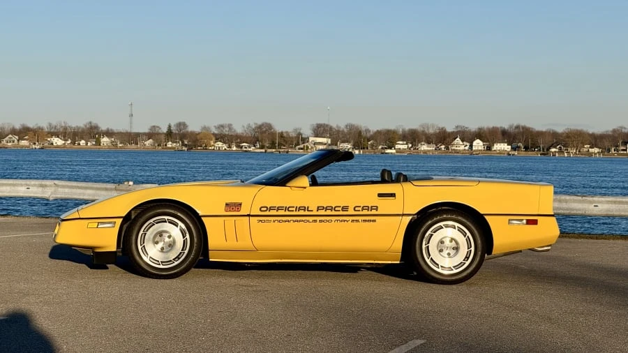 1986 Chevrolet Corvette C4 - Image 2 of 31