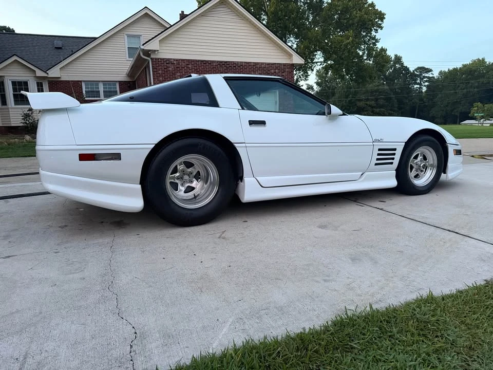 1986 Chevrolet Corvette C4 - Image 5 of 15
