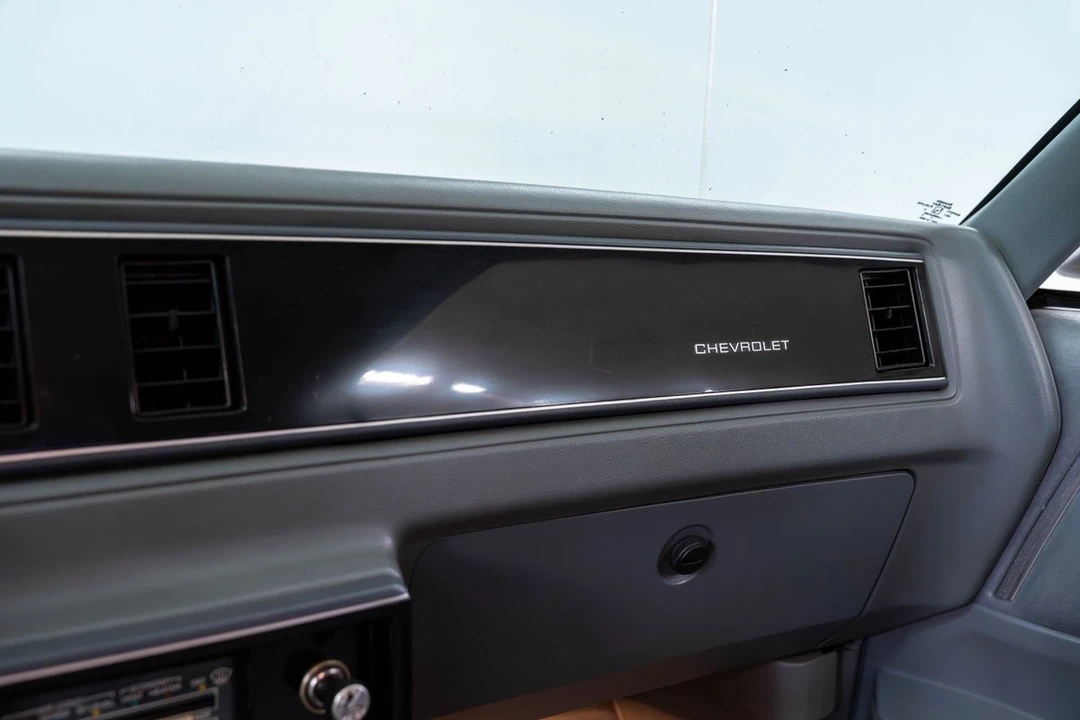 1986 Chevrolet - Image 20 of 31