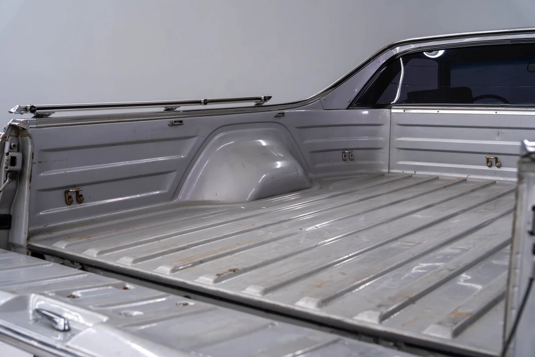 1986 Chevrolet - Image 25 of 31