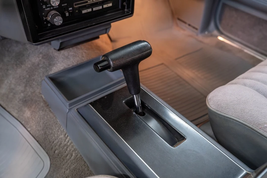 1986 Chevrolet - Image 22 of 31