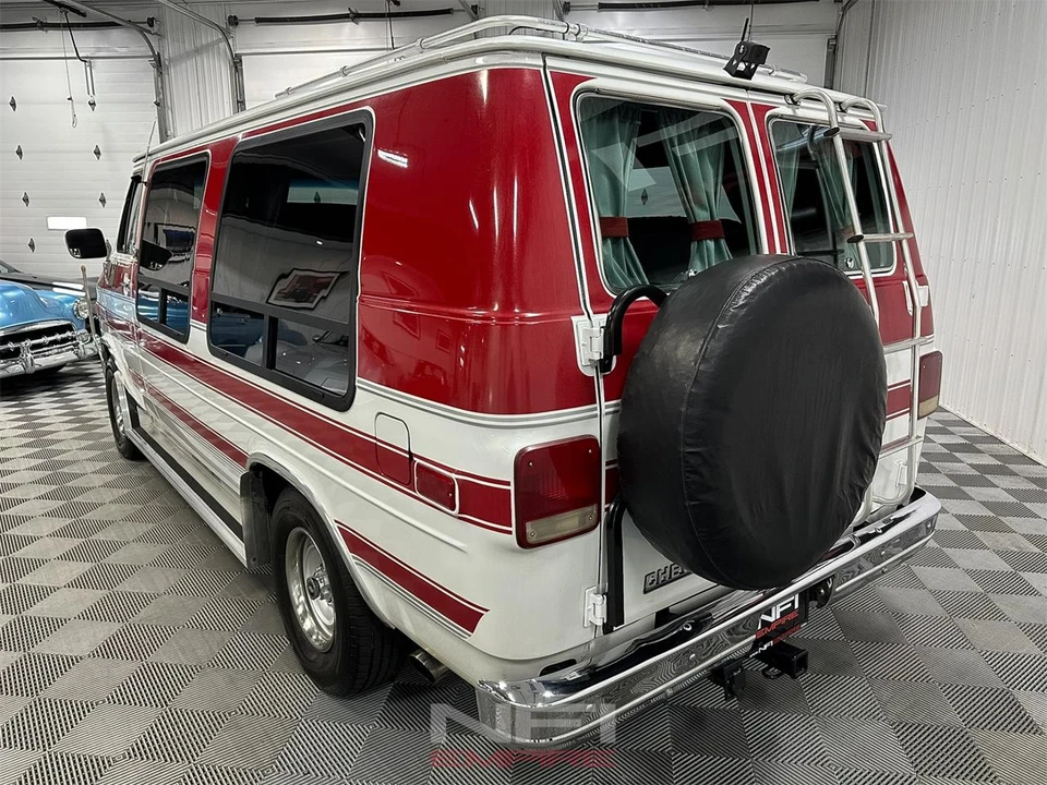1986 Chevrolet G-Series Van - Image 10 of 31