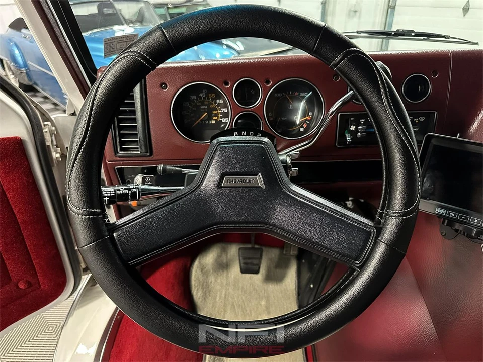 1986 Chevrolet G-Series Van - Image 25 of 31