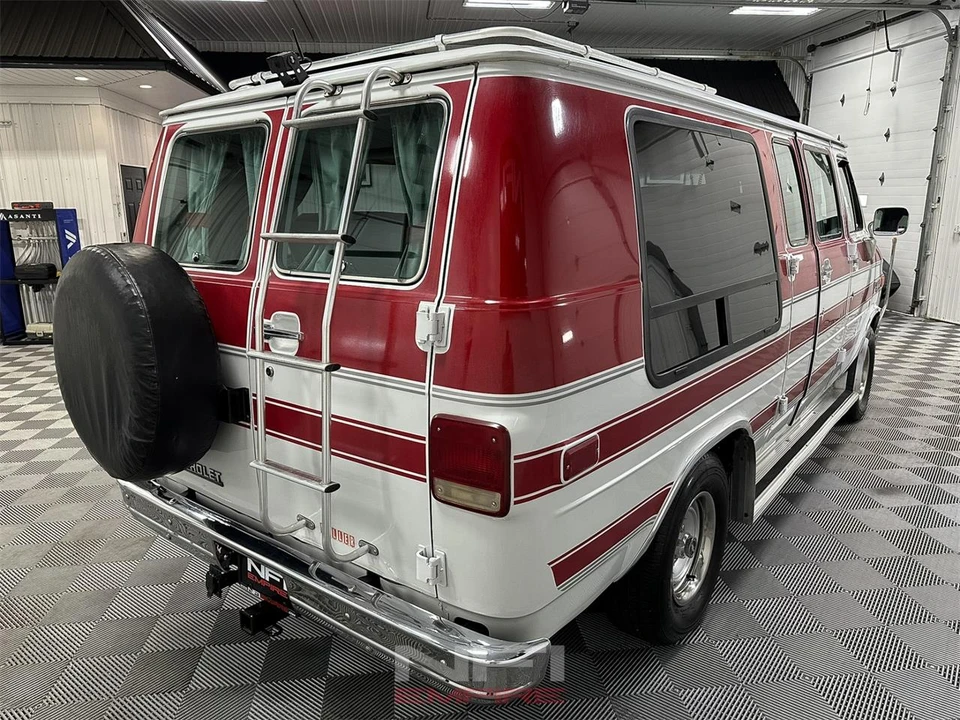 1986 Chevrolet G-Series Van - Image 8 of 31