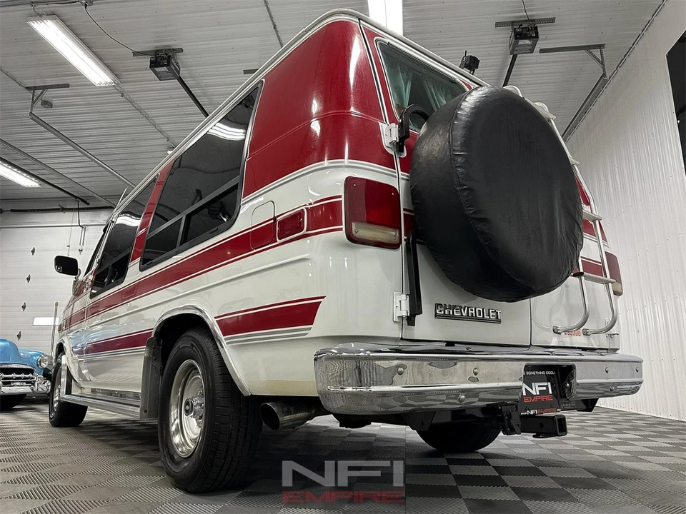 1986 Chevrolet G-Series Van - Image 21 of 31
