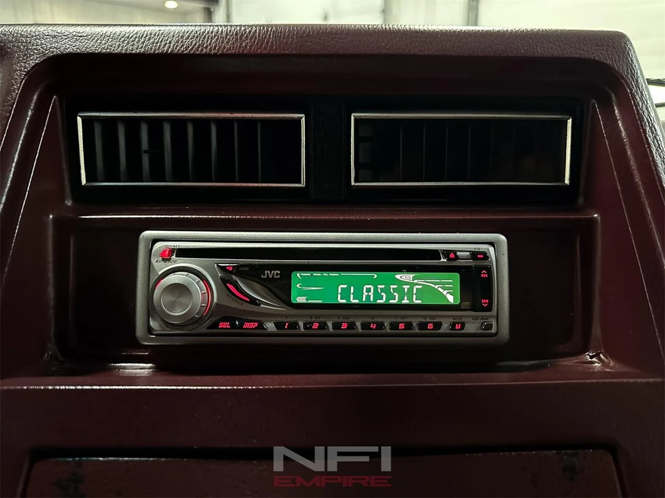 1986 Chevrolet G-Series Van - Image 30 of 31