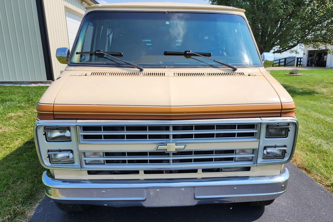 1986 Chevrolet G-Series Van - Image 2 of 28