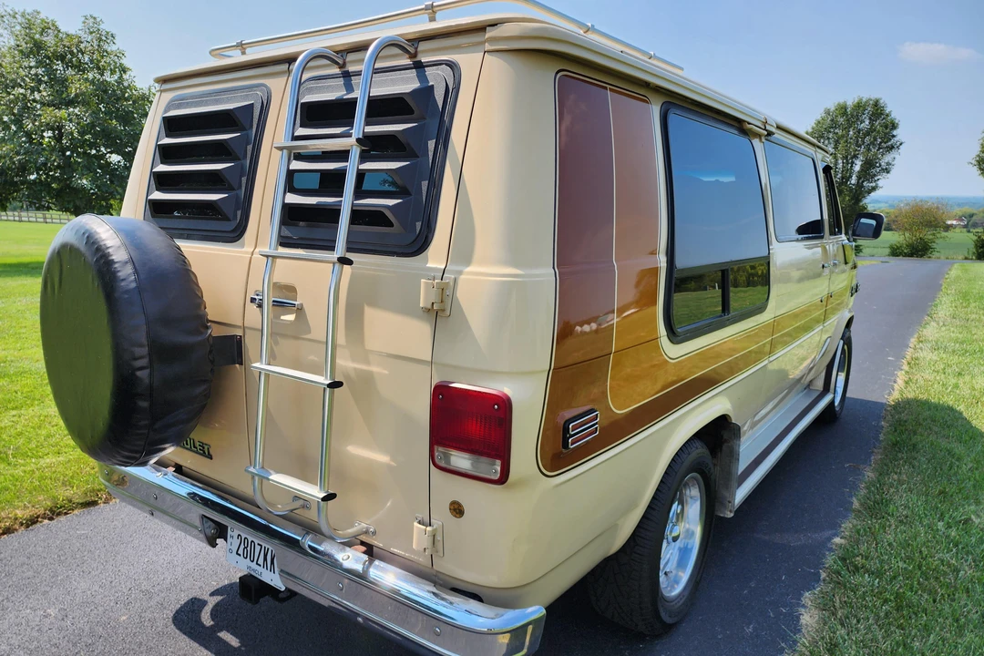 1986 Chevrolet G-Series Van - Image 4 of 28