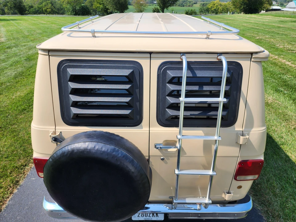 1986 Chevrolet G-Series Van - Image 13 of 28