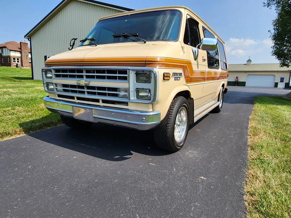 1986 Chevrolet G-Series Van - Image 8 of 28