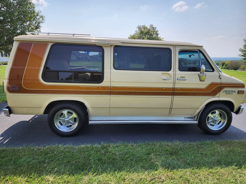 1986 Chevrolet G-Series Van - Image 19 of 28