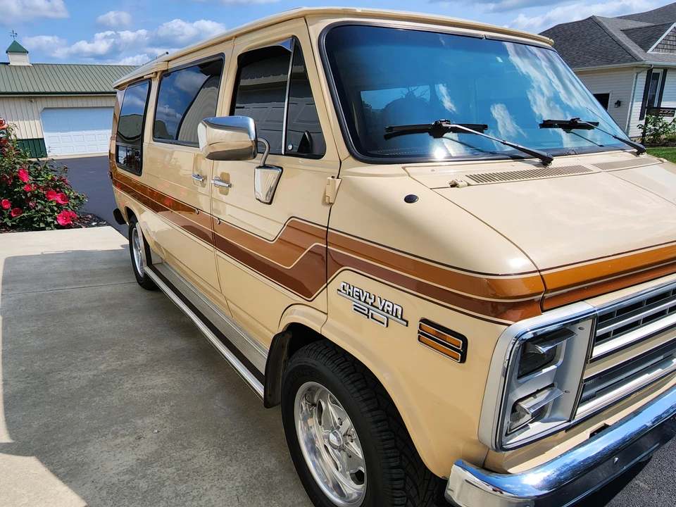 1986 Chevrolet G-Series Van - Image 21 of 28
