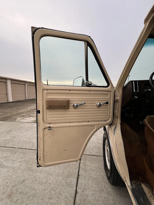 1986 Chevrolet G-Series Van - Image 24 of 31