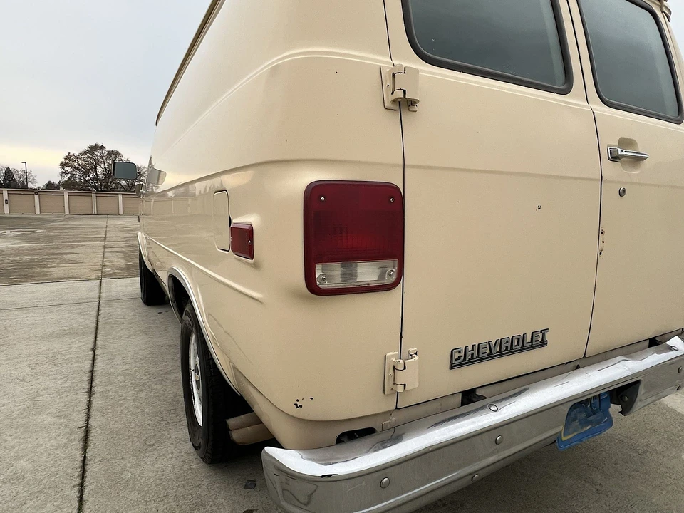 1986 Chevrolet G-Series Van - Image 13 of 31
