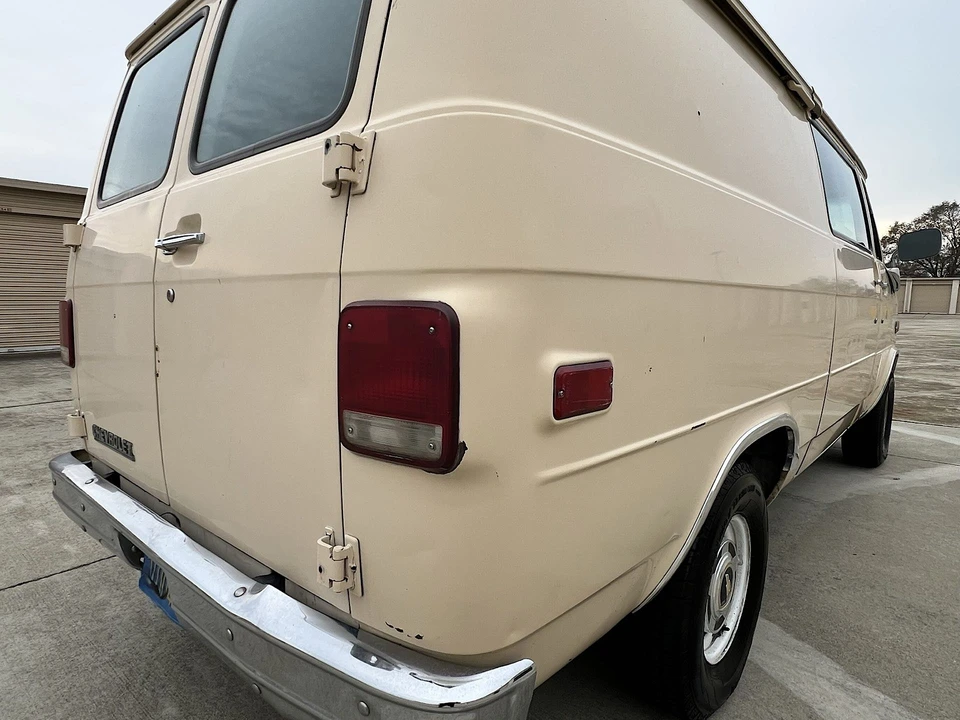 1986 Chevrolet G-Series Van - Image 14 of 31