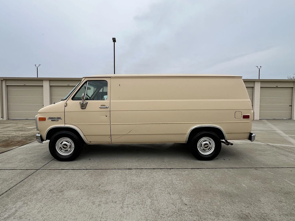 1986 Chevrolet G-Series Van - Image 3 of 31