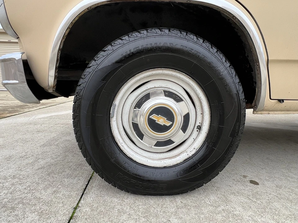 1986 Chevrolet G-Series Van - Image 16 of 31