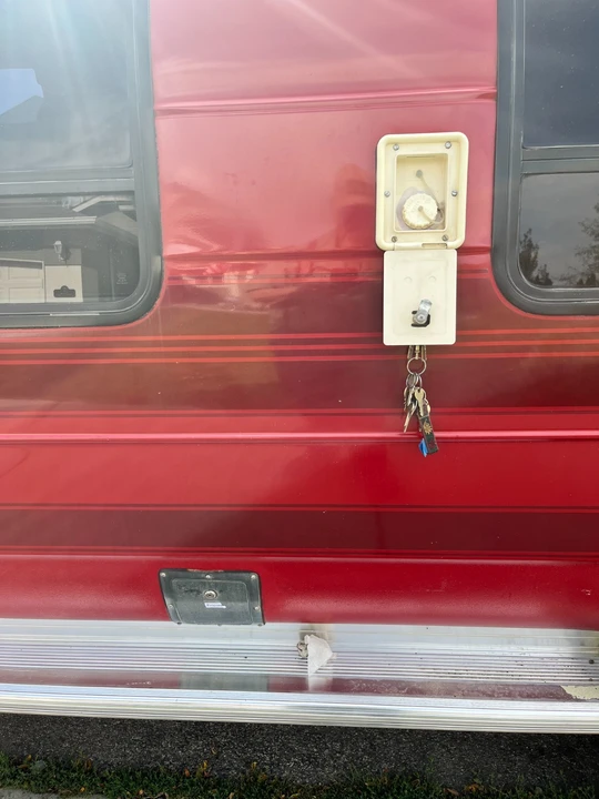 1986 Chevrolet G-Series Van - Image 20 of 21