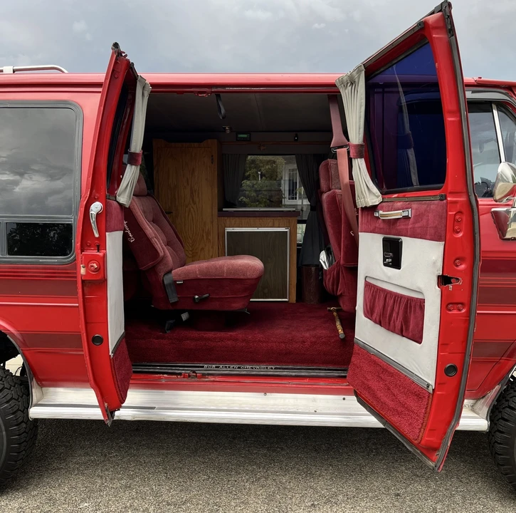 1986 Chevrolet G-Series Van - Image 10 of 21