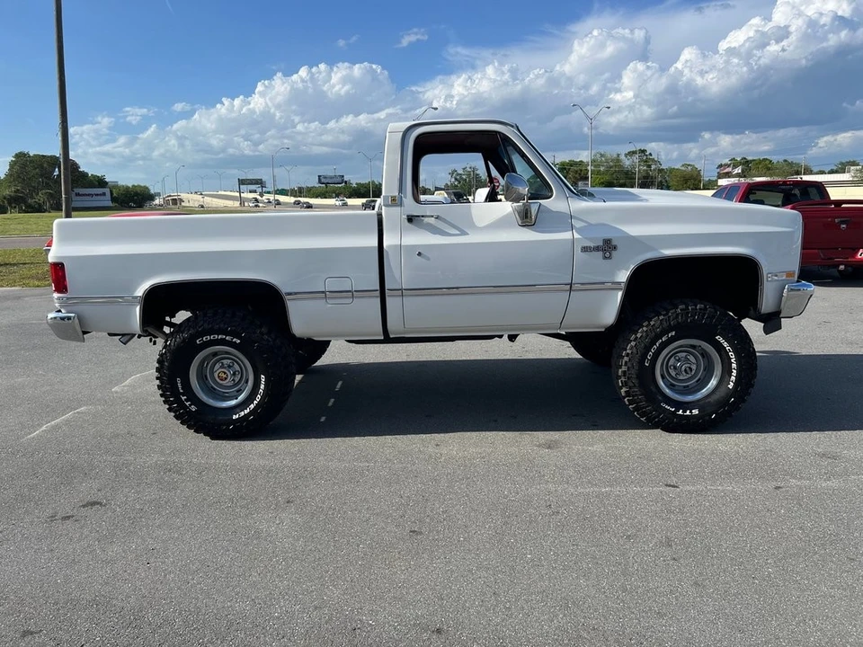 1986 Chevrolet C/K 3rd Gen - Image 7 of 31
