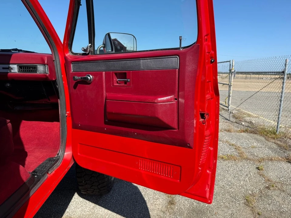 1986 Chevrolet - Image 17 of 31
