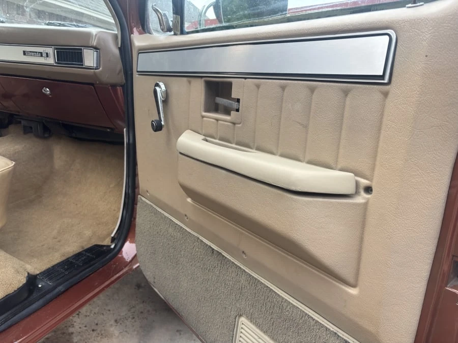 1986 Chevrolet C/K 3rd Gen - Image 8 of 10