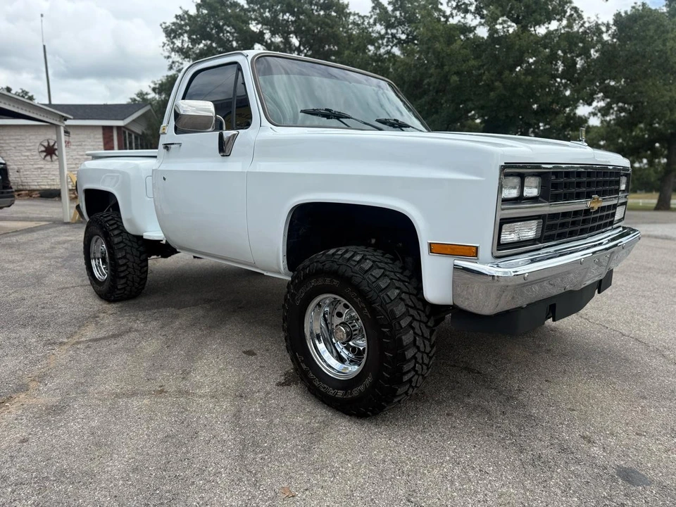 1986 Chevrolet C/K 3rd Gen - Image 2 of 31